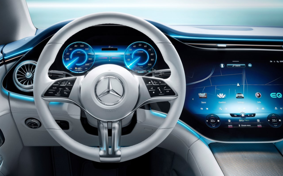 宝马i3,五折卖爆了,奔驰eqe,五折还卖不动?