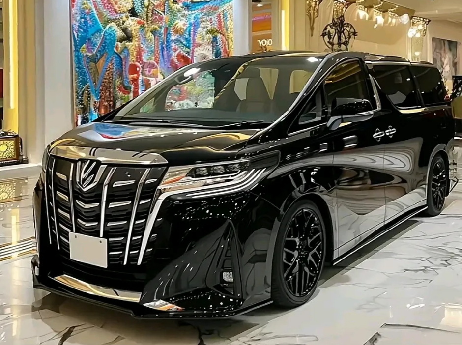 丰田新"埃尔法"上线,内饰媲美"商务舱",价格总算实惠了!