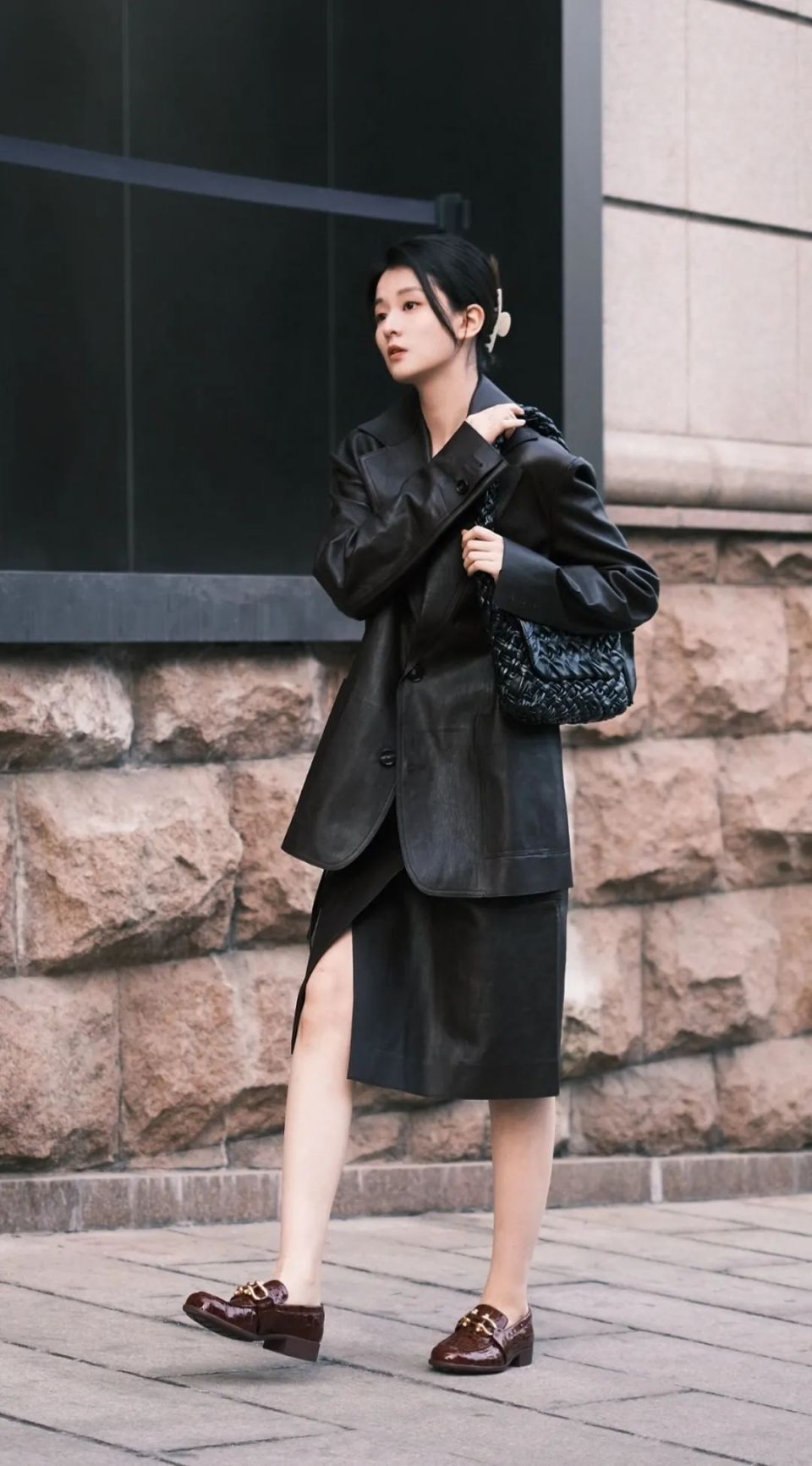 高级利落 一点点甜,她是懂风格稳定的穿搭!