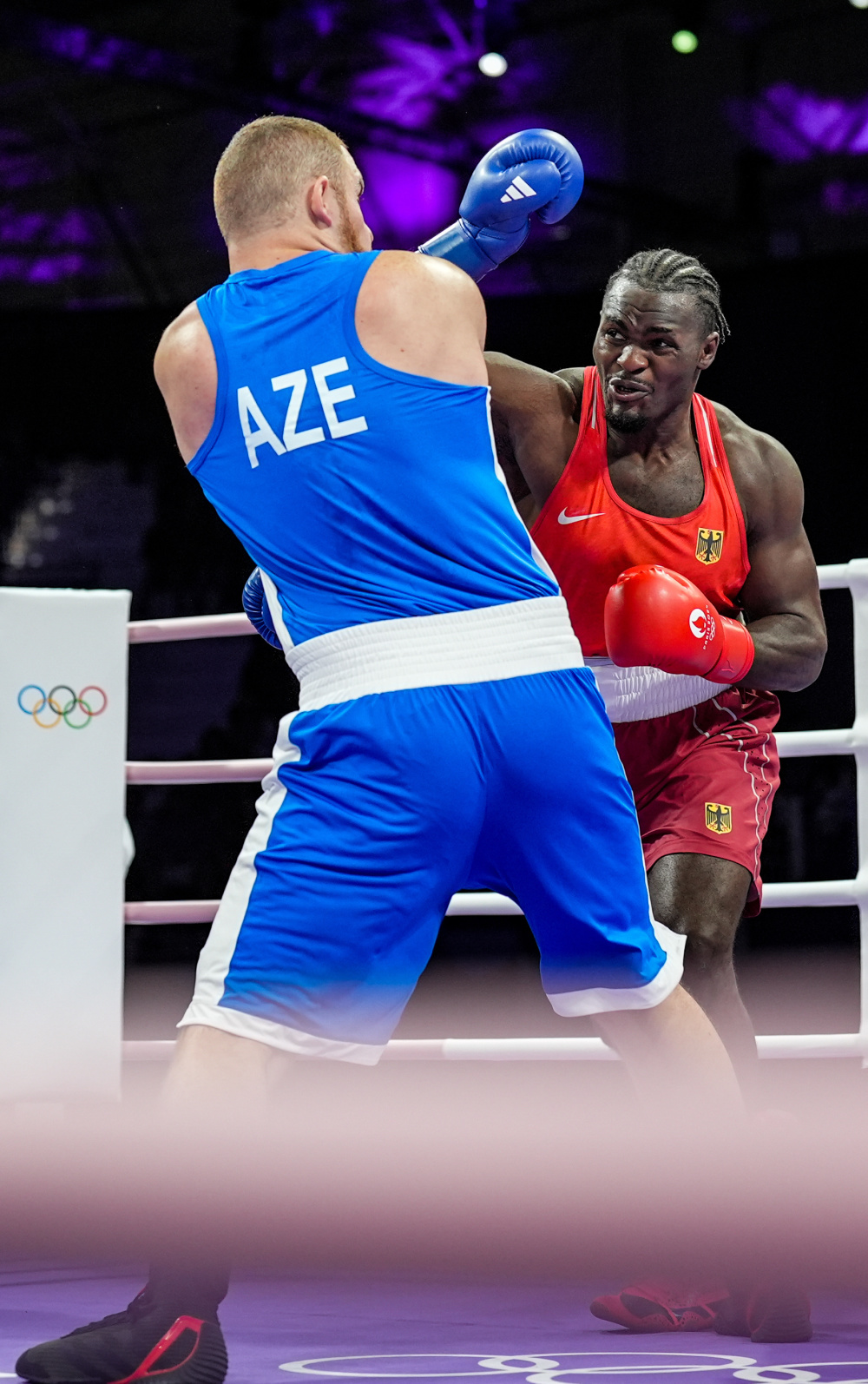 最终,蒂亚法克战胜阿卜杜拉耶夫.新华社记者 江文耀 摄