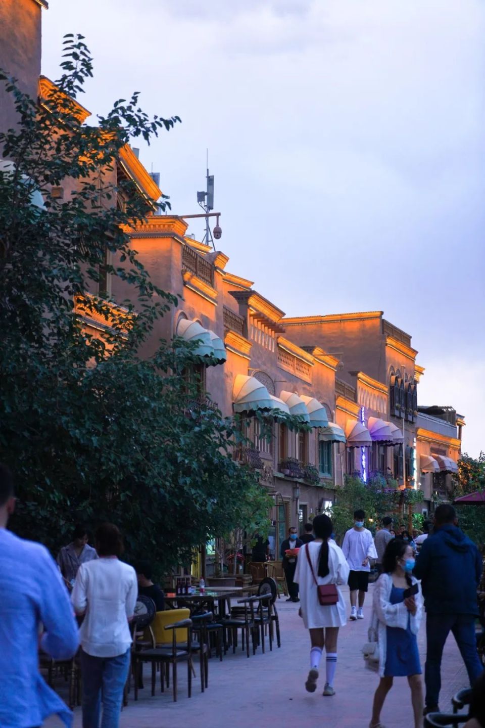 赏夜景,还得是喀什古城!