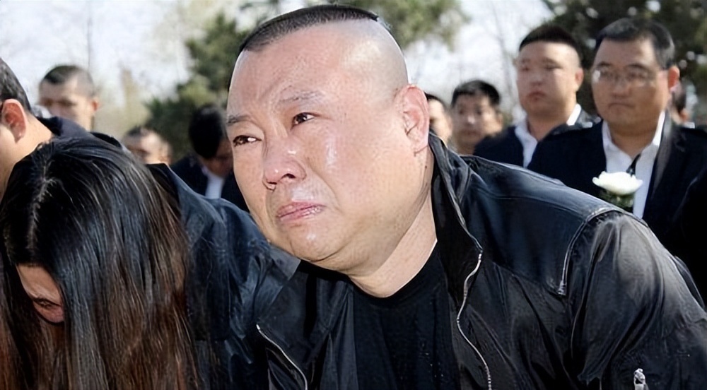 侯震,他是德云社嚣张第一人,连郭德纲都拿他没办法插图3