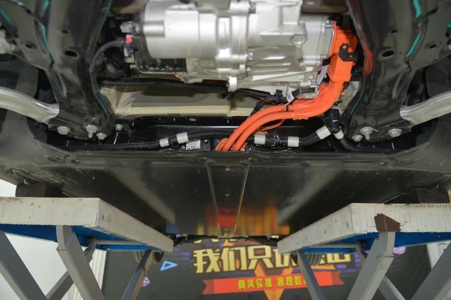 特斯拉model3拆解:焕新model 3,究竟有没有"换新"?