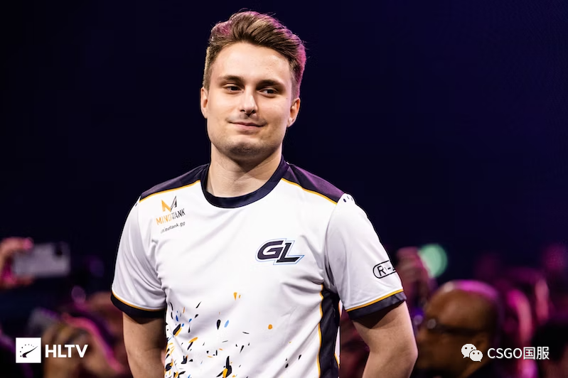 似乎是电子哥和p元帅主动提出离开的navi,所以navi大变阵的概率高达90