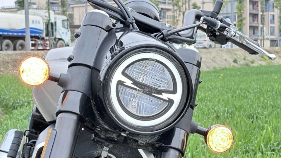 中量级巡航，性价比天花板——高金Thor650上市，售价28980元_腾讯新闻