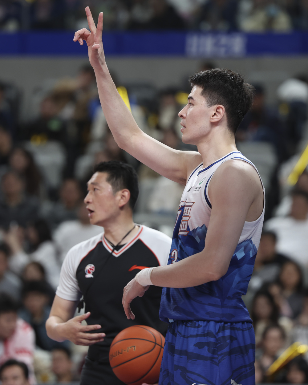 篮球cba常规赛新疆伊力特胜吉林九台农商银行