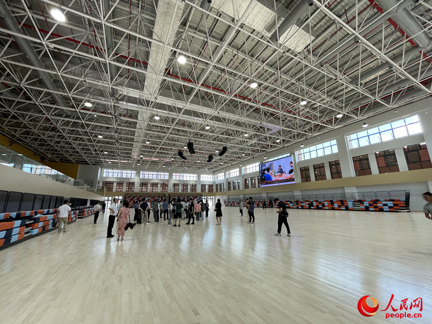 三所高中还分别与中国科学技术大学,北京理工大学,哈尔滨工业大学共建
