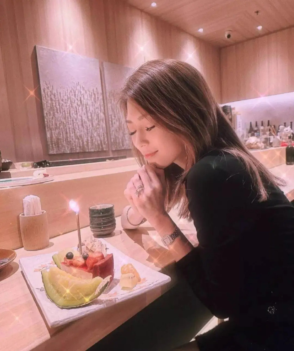 又一位艺人塌房？连诗雅称来内地是“出国”，经纪公司发声明道歉_腾讯新闻