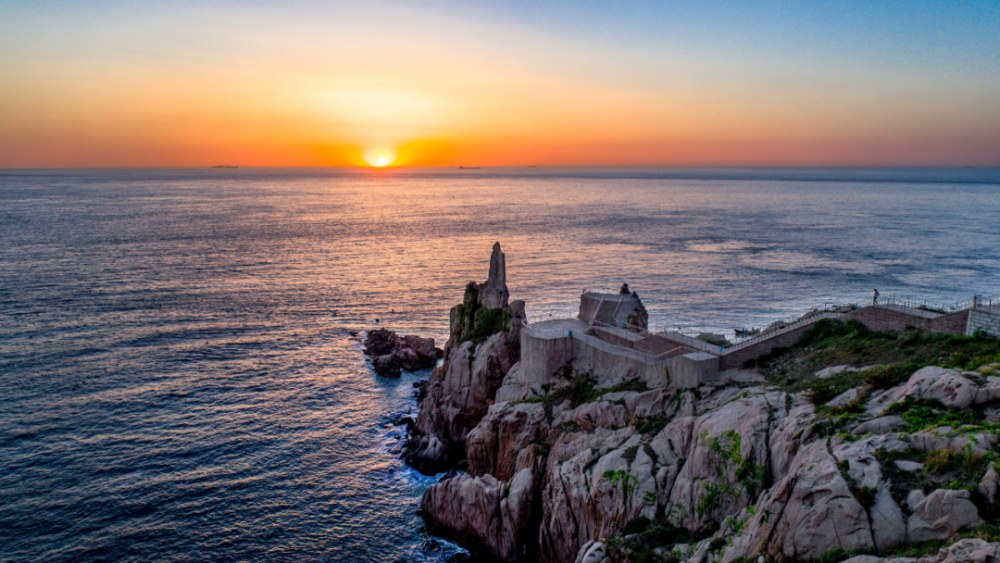 在威海龙年一起奔赴山海去追光