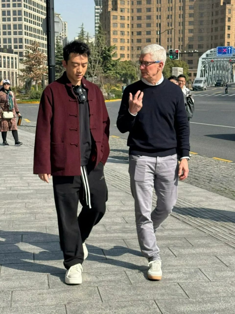 苹果发布会，被 Nike 抢了风头？_腾讯新闻