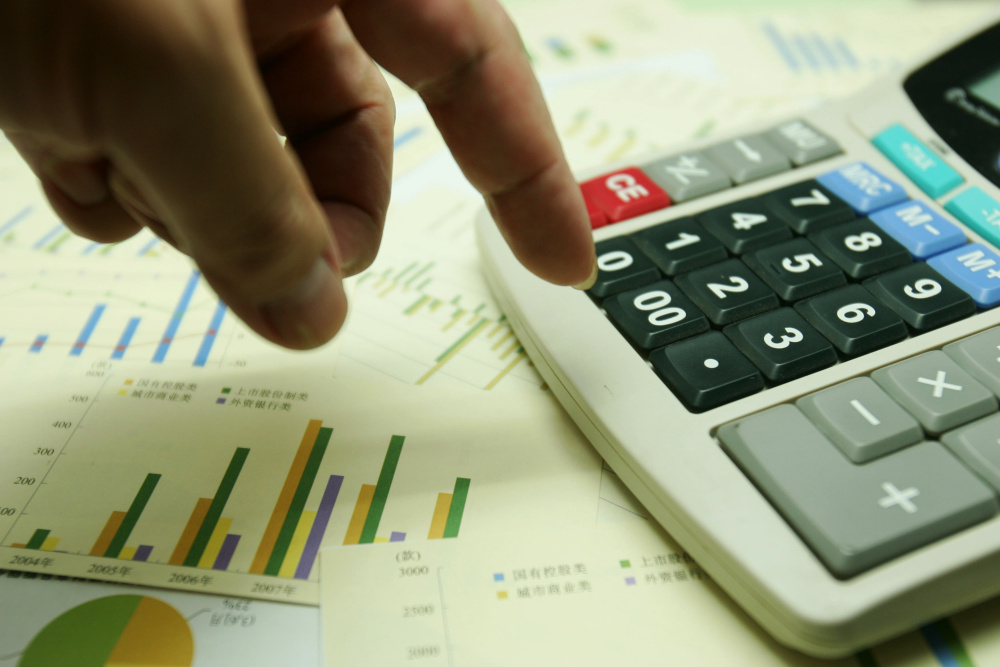 2026年AI周报 ｜ 微信公众号打击“非真人自动化创作”；DeepSeek界面升级