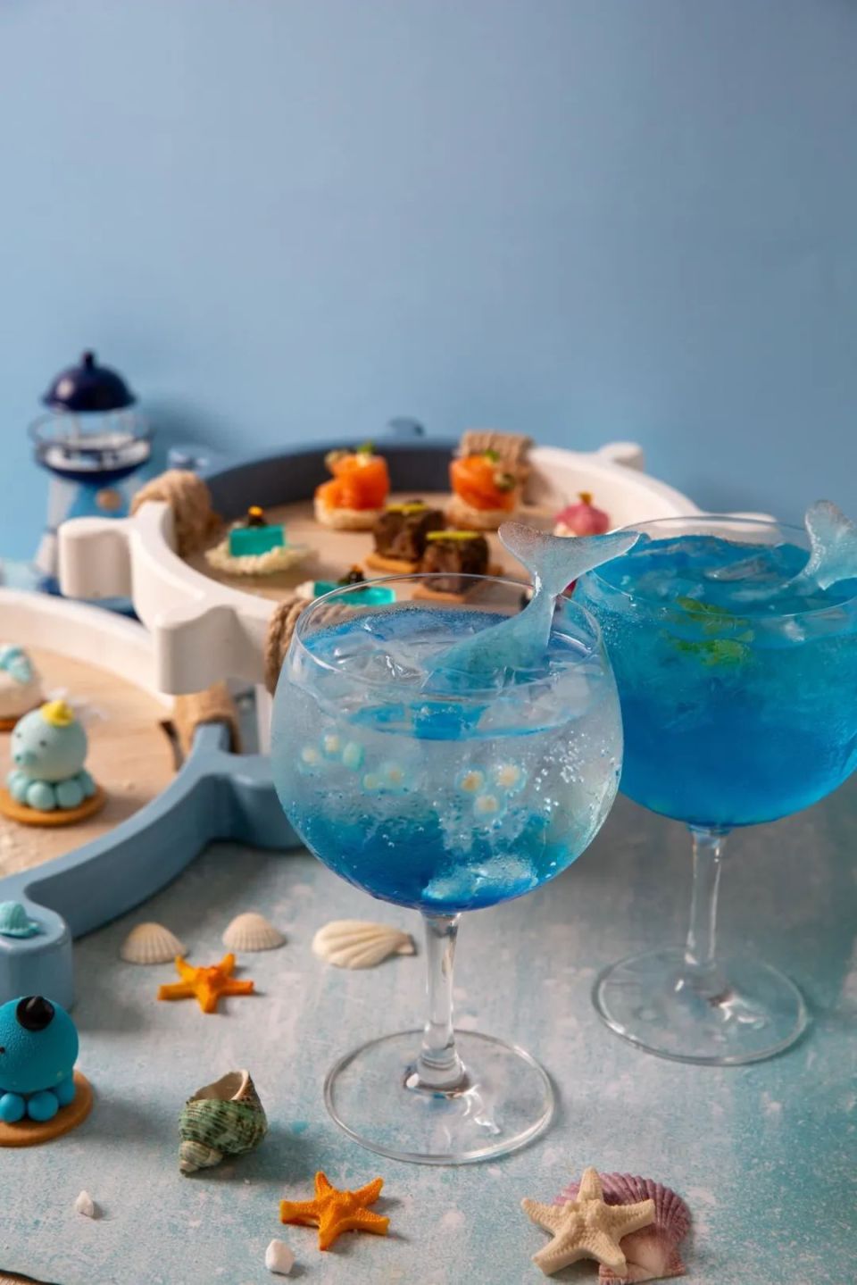 今天过节,在发海报和发疯之间,选择发福利丨一周推荐