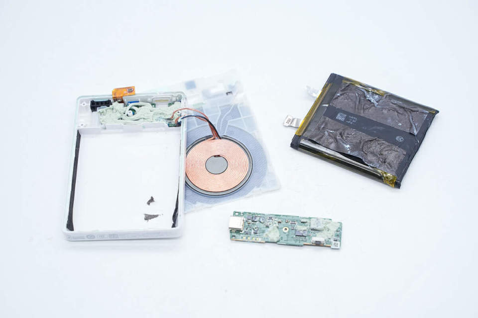 与华为官方磁吸手机壳更配,华为新款全能充磁吸移动电源拆解