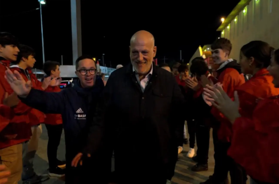 特巴斯：政府无权阻止巴萨黄潜出海比赛，不会争取老佛爷支持