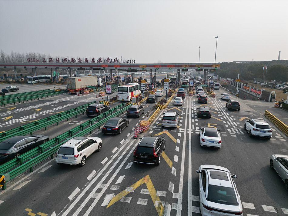 除夕日上海迎来出行高峰,g15沈海高速离沪车流量预计%