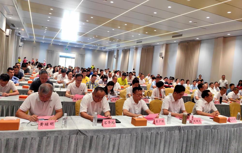 广州花都赤坭镇以"典型"之名推进"10 n"重点工作撑"百千万工程"