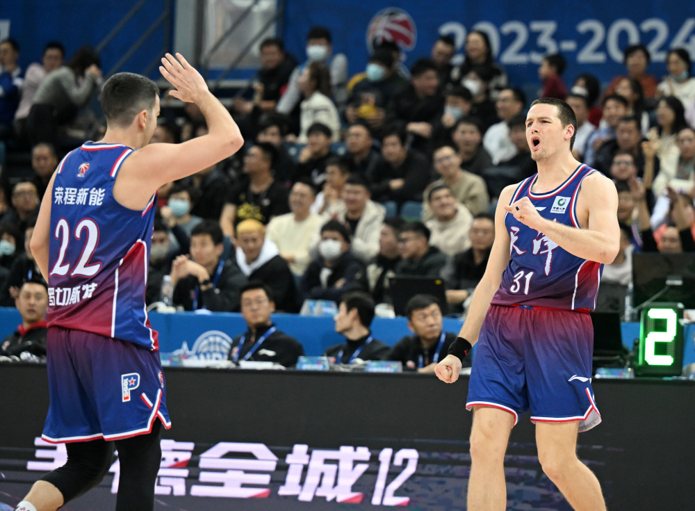 cba常规赛天津先行者胜南京头排苏酒