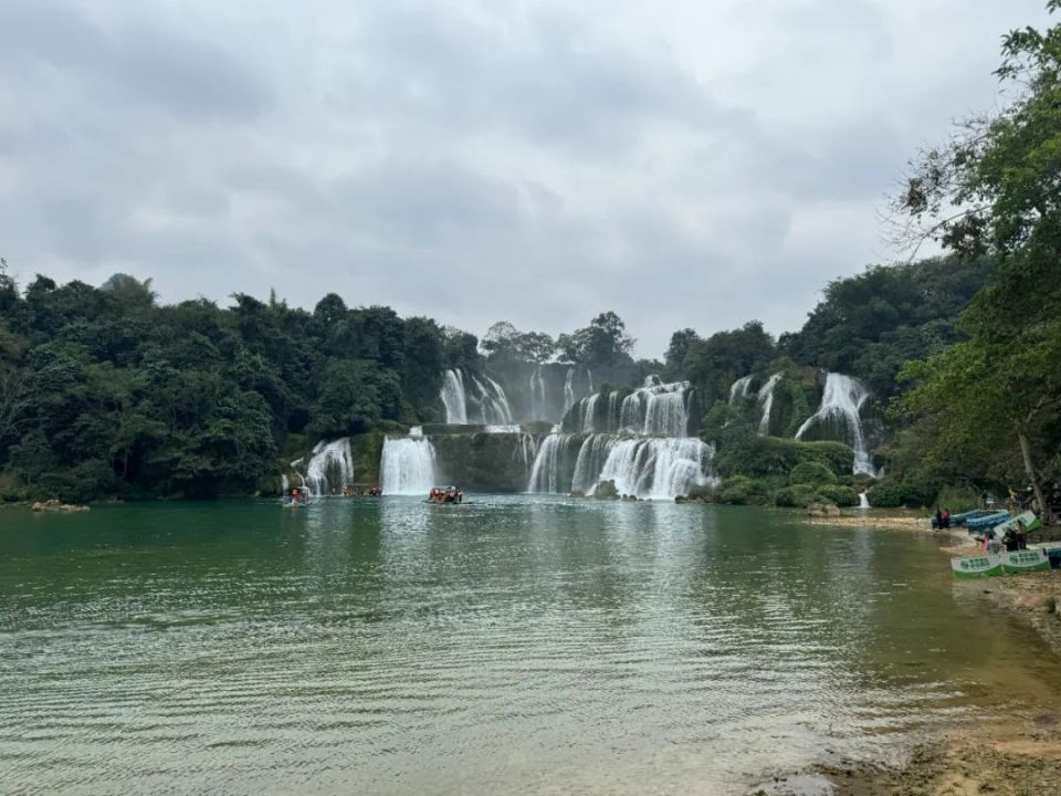 广西 德天跨国瀑布