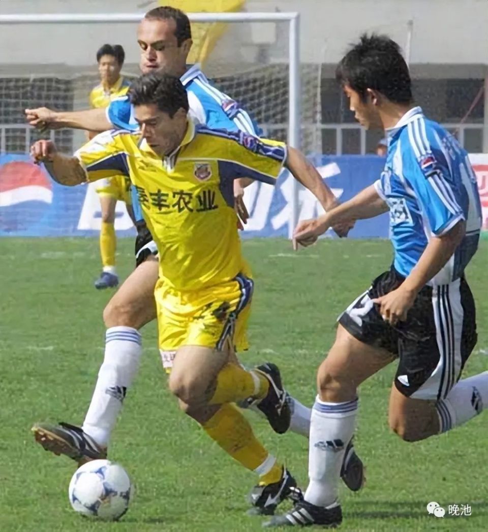 大连足球史上今天:2001年王鹏绝杀 季铭义打入生涯首球!实德4-3陕西上