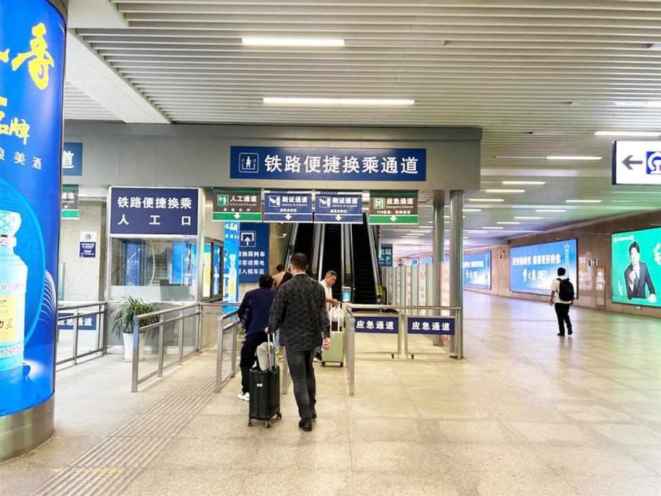 坐著高鐵趕飛機空鐵聯運成第三種出行選擇