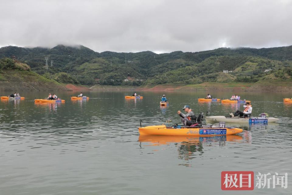 2025年竹山县中国舟钓（路亚）公开赛火热开幕