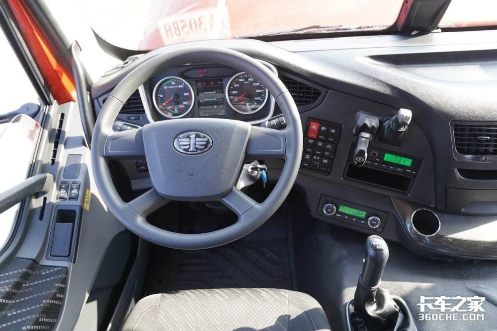 从事货运行业二十年460马力解放j6p凭什么赢得老司机认可