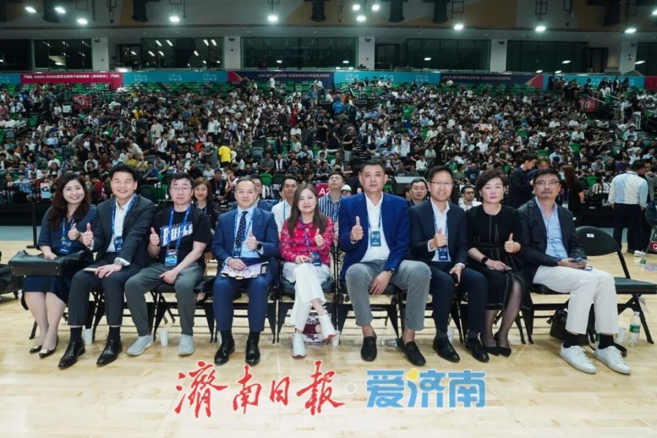 2025—2026赛季NBL联赛收官 香港金牛历史性斩获三连冠 山东蜜獾获第六_腾讯新闻