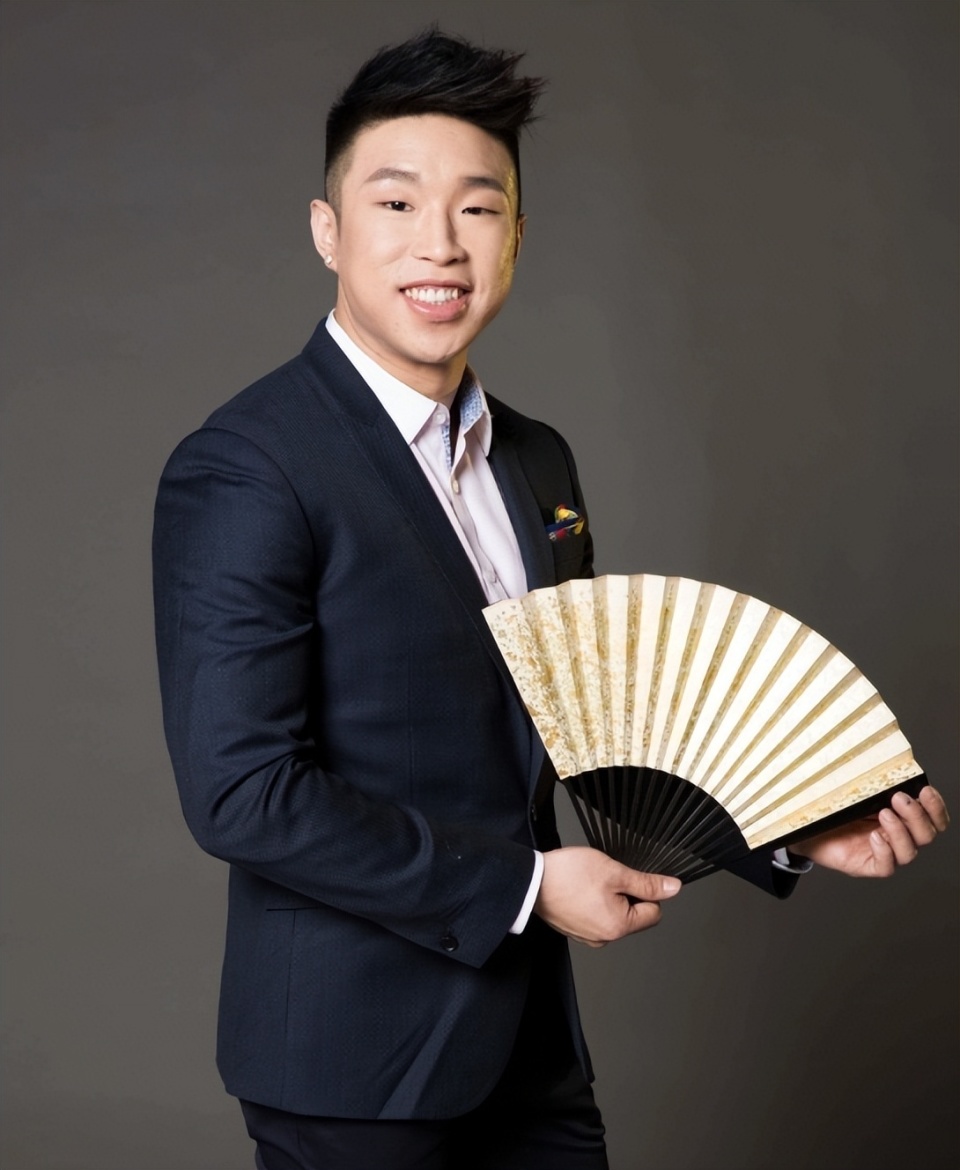 德云社烧饼荣升副总,曹鹤阳跟着双职加身,郭德纲背后有盘大棋