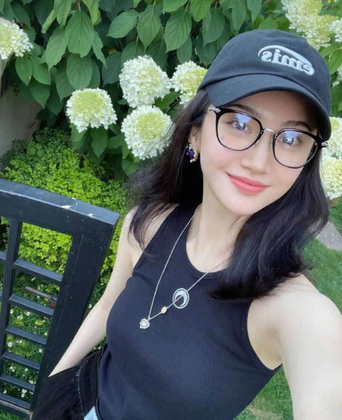 张继科欠款合同被李微敖曝光,景甜私密视频泄露,债主被判7年