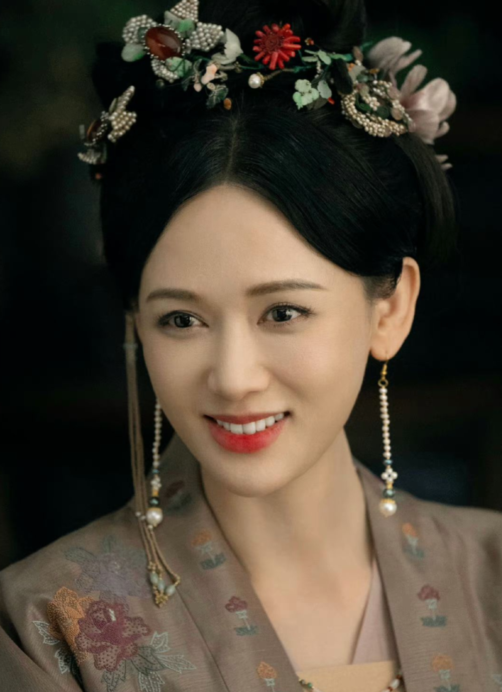 陈乔恩婚纱照曝光,每一张都温馨浪漫,领证两年多终于要办婚礼