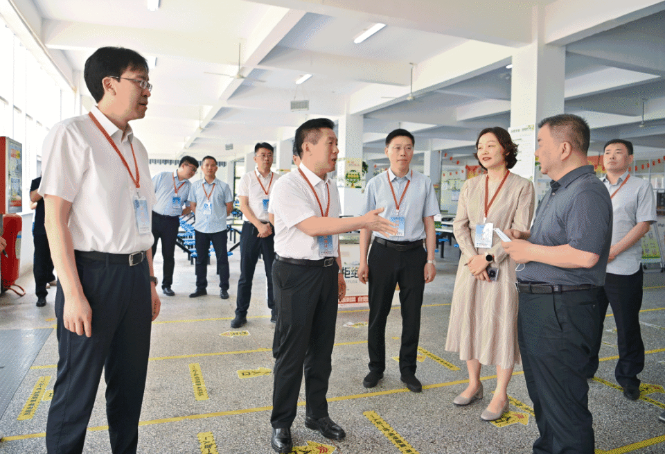 高建民先后前往县第一中学,教育局,四季酒店,睢宁高级中学,田家炳中学