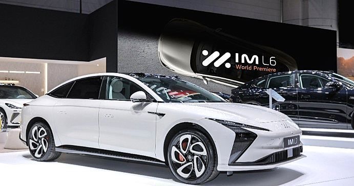 "7"系对决 40多万预算 选智己l7还是蔚来et7?