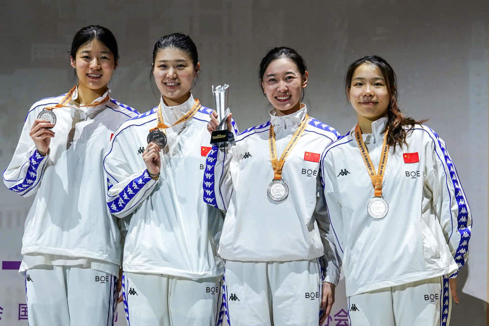 获世界杯亚军中国女子重剑队取得巴黎奥运参赛资格