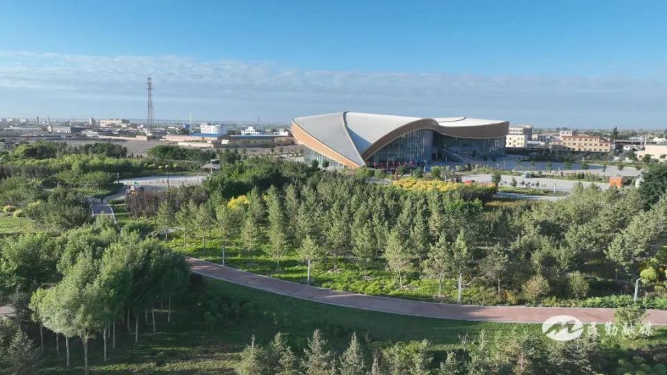 目光所及皆是绿——园林绿化让民勤县城变身"天然氧吧"