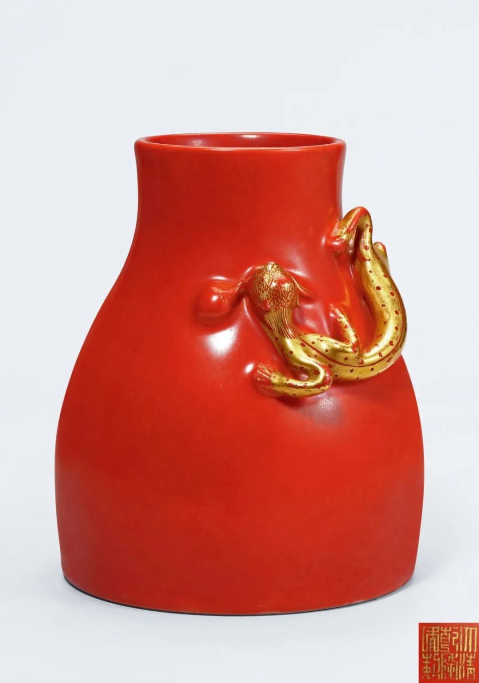 北京保利2024春拍丨常得君王带笑看——雍正珐琅彩百花杯领衔古董夜场明日