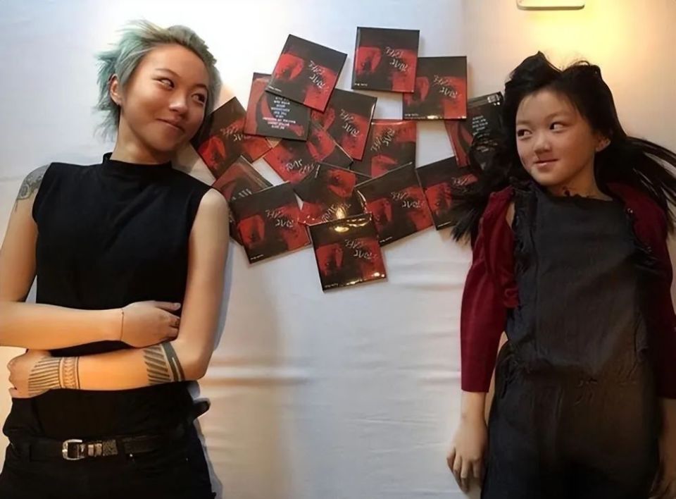 "王菲的女儿窦靖童出言不逊,她是被周迅带坏了吗?_腾讯新闻