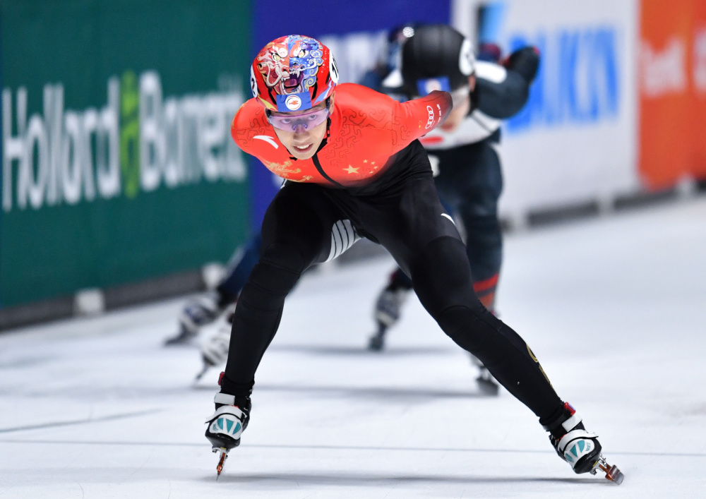 短道速滑世锦赛中国队晋级男子5000米接力半决赛