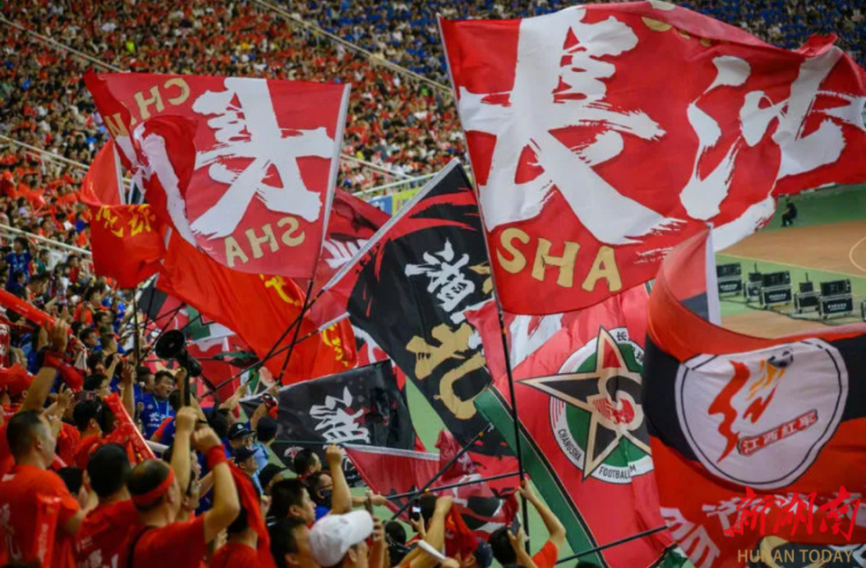 赛程过半，“弗兰人”给湘超十四立人设