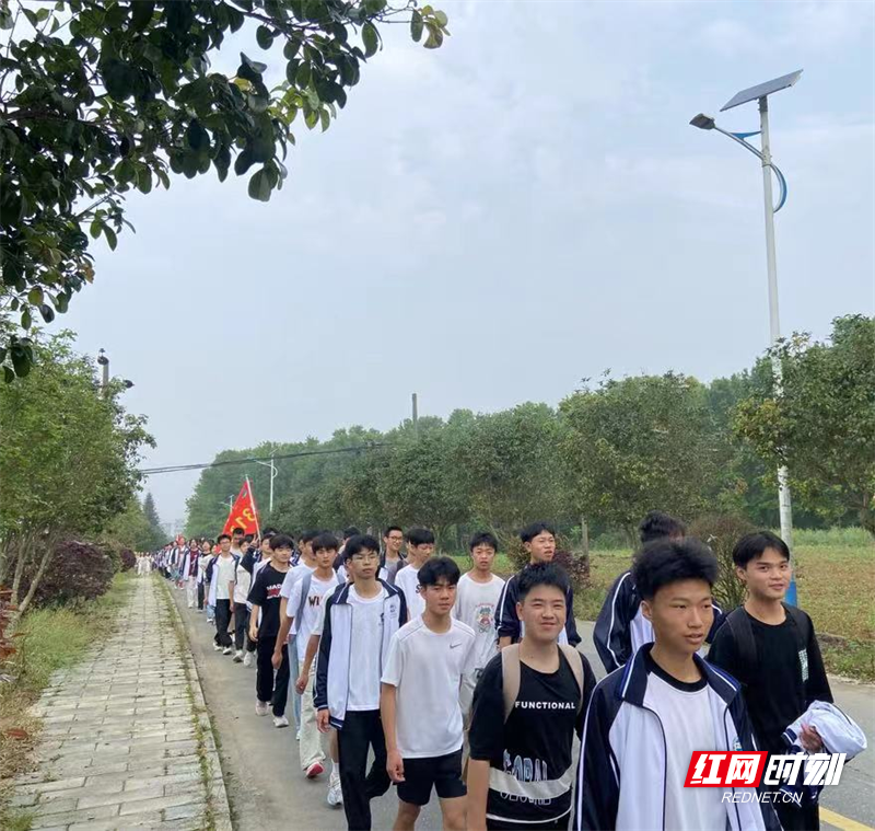 汝城县第二中学搬到大自然中的课堂