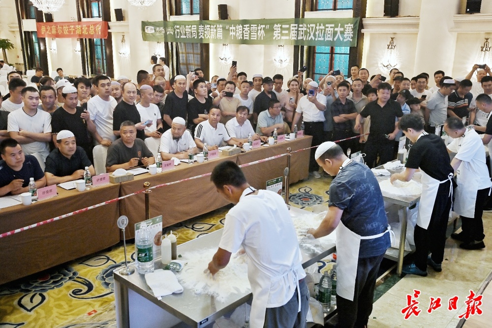 拉面大赛不为"赛"!武汉280多位面馆老板带员工来参加