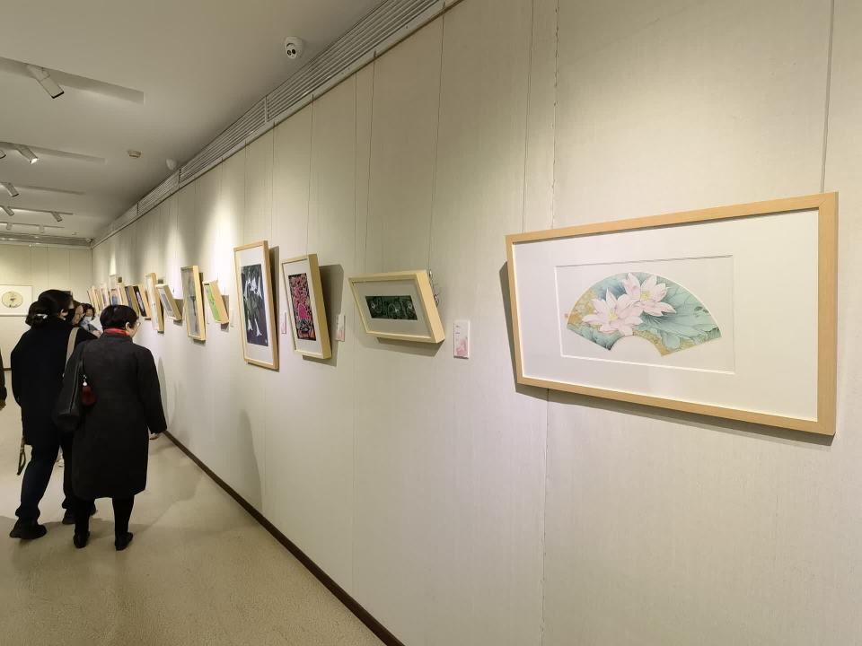 撷趣逐梦女画家邀请展亮相通州区文化馆