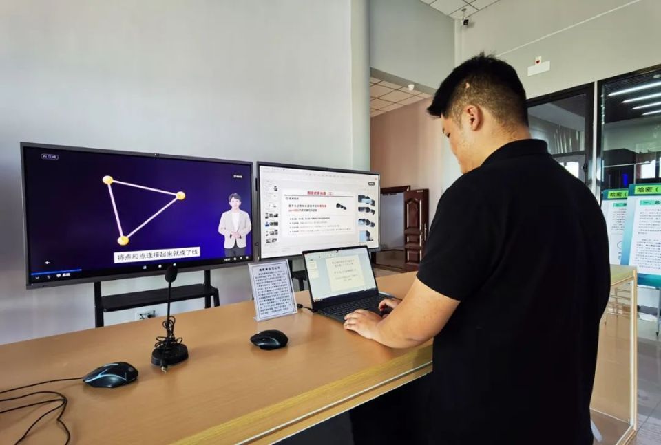 【哈密新视角·新场景】乘"数"而上  胜"算"未来