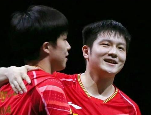 王楚钦退赛热搜第一力压国足引爆讨论网友质疑故意保樊振东