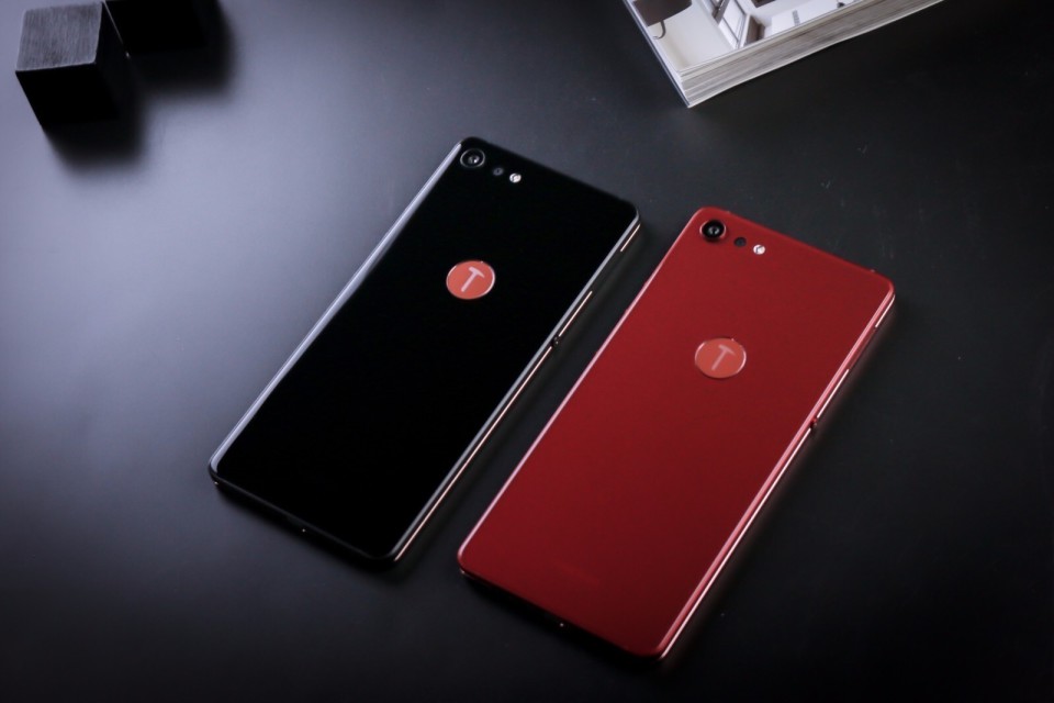 网传字节将发布新款锤子手机?官方回应