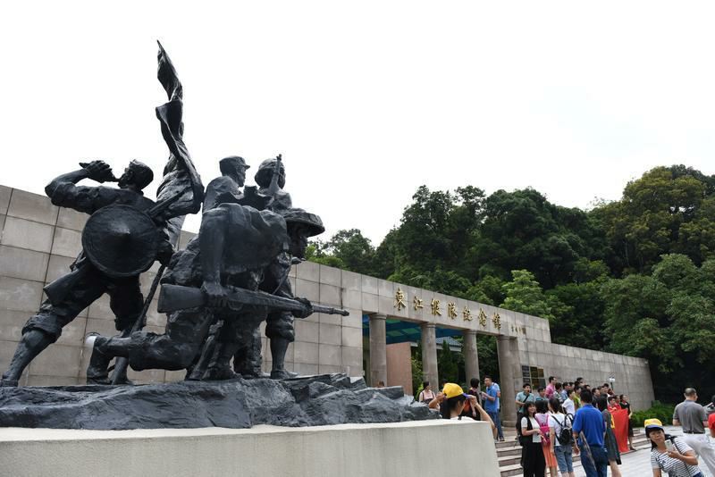 红色文化在罗浮山与岭南文化,道教文化,中医药文化等交融辉映,成就