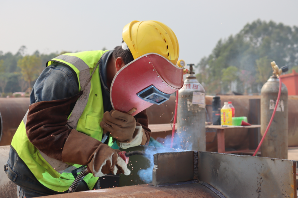 "暑"你最美!致敬高温下的劳动者