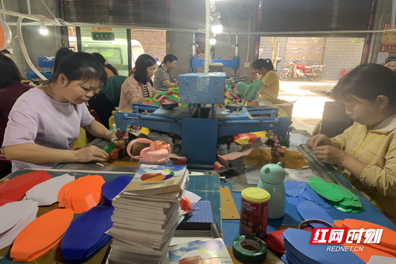 桂东桥头:"小车间"筑起"大梦想"