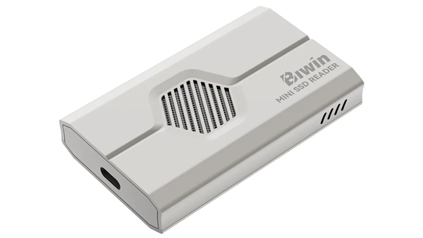 1克重却狂飙3700MB/s？佰维这枚小