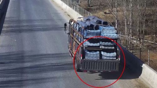 满载建筑材料的大货车进入昌图禁行路段,还在摄像头下"白忙"一场_腾讯