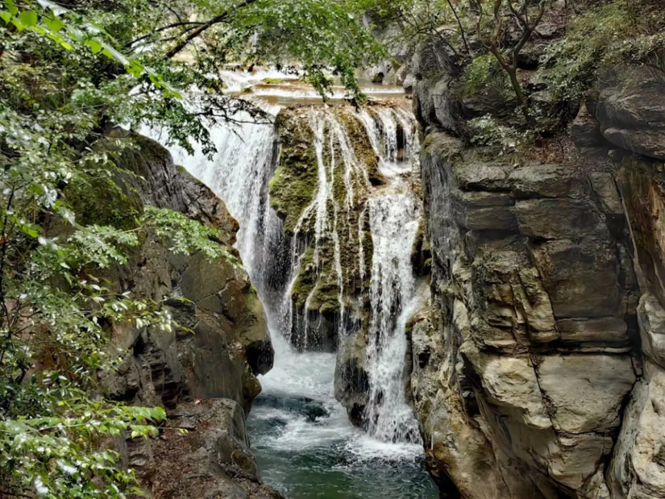 山西省晋城阳城县:在蟒河,开启初夏美好时光!